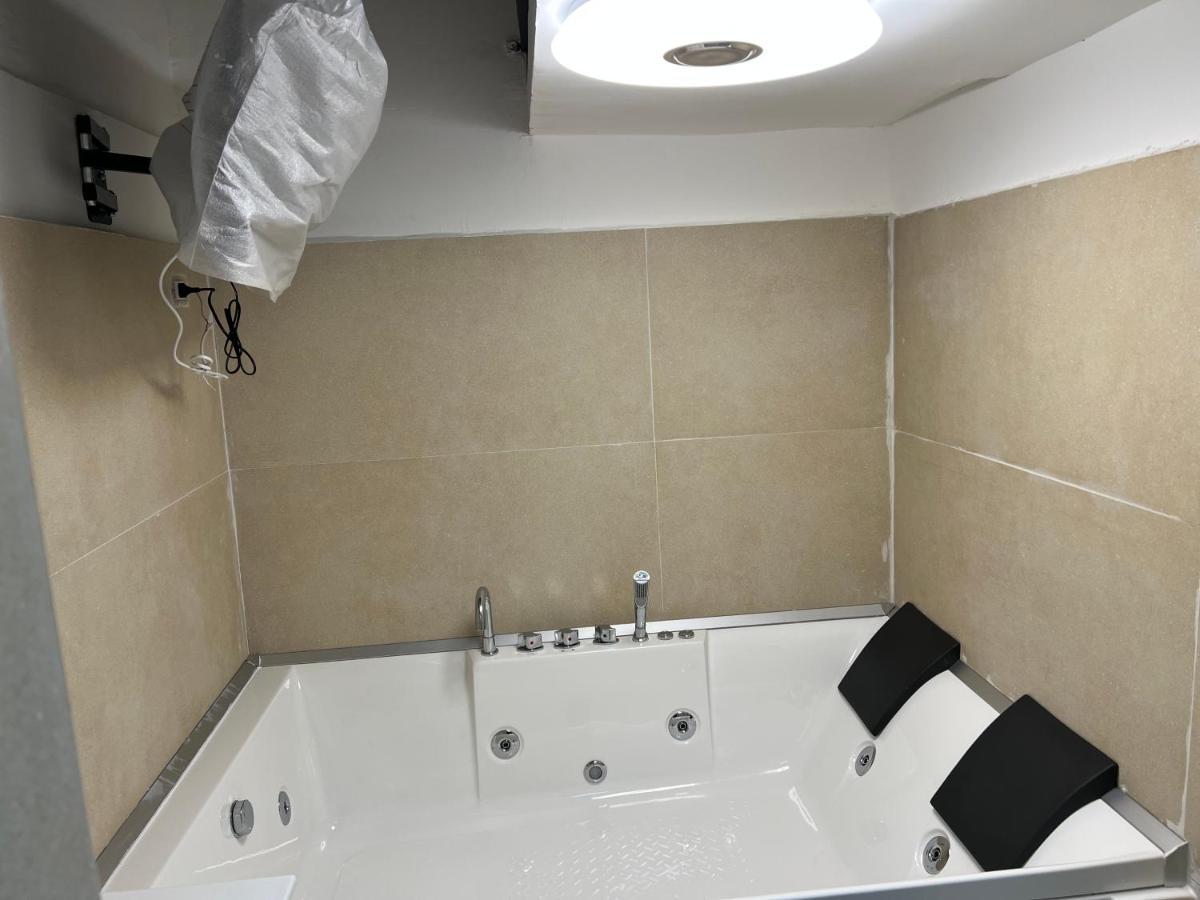 Petite Suite Наполи Екстериор снимка