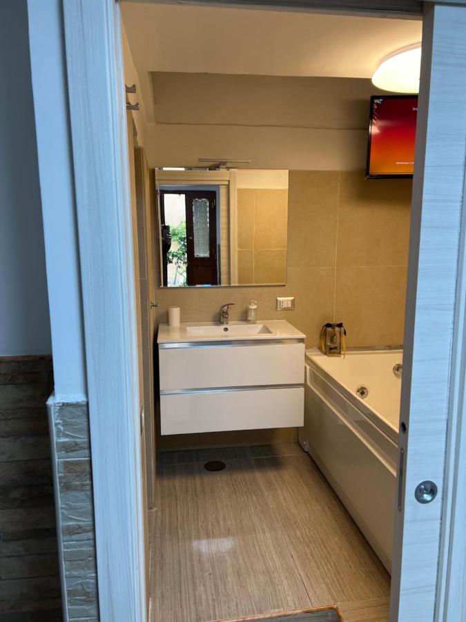 Petite Suite Наполи Екстериор снимка